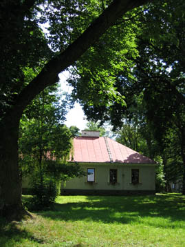Zabytkowy zesp dworsko - parkowy w Borowiu wybudowany w I wierwieczu XIX wieku